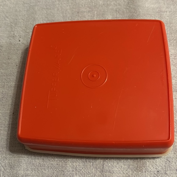 Tupperware - Picture 6 of 12